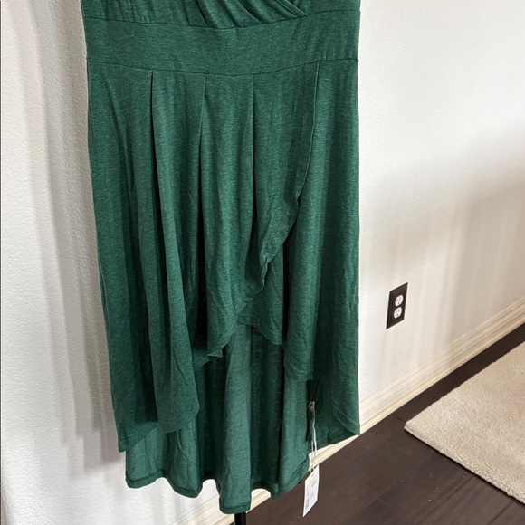 Halara Deep V Neck Sleeveless High Low Crossover Hem Midi NWT Size L - Picture 7 of 10